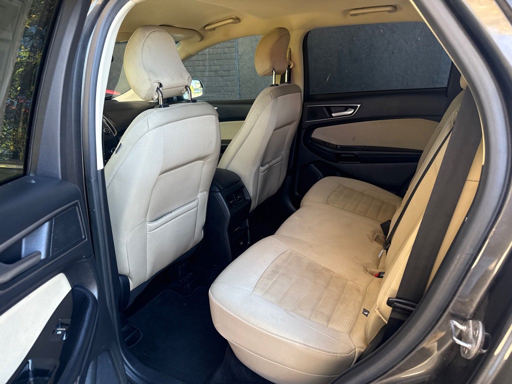 2016 Ford Edge Image 5
