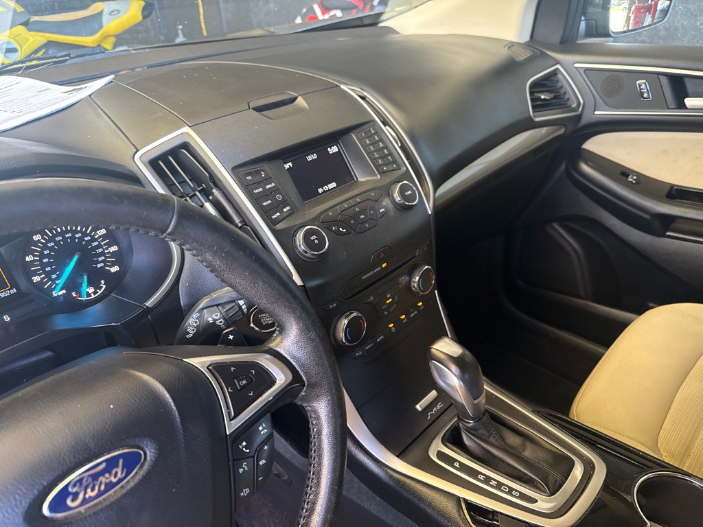 2016 Ford Edge Image 7