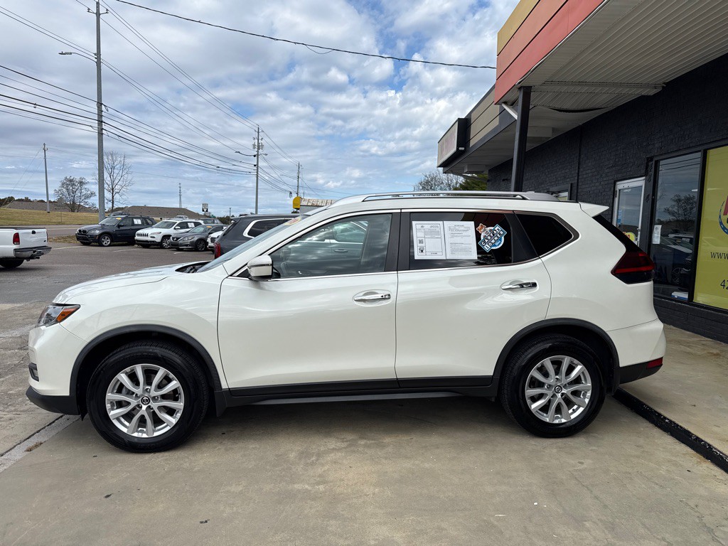 2019 Nissan Rogue Image 1