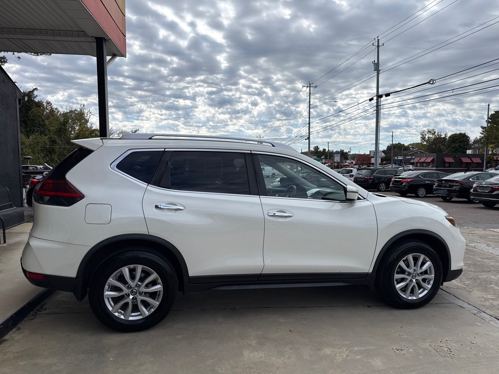 2019 Nissan Rogue Image 2