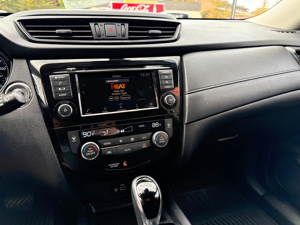 2019 Nissan Rogue Image 7