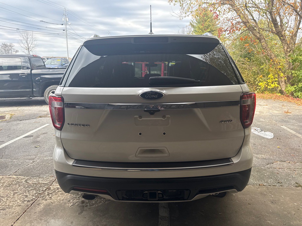 2018 Ford Explorer Image 4