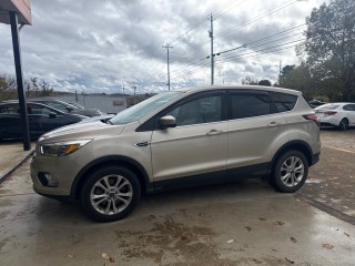 Image for 2017 Ford Escape SE ID: 6965300