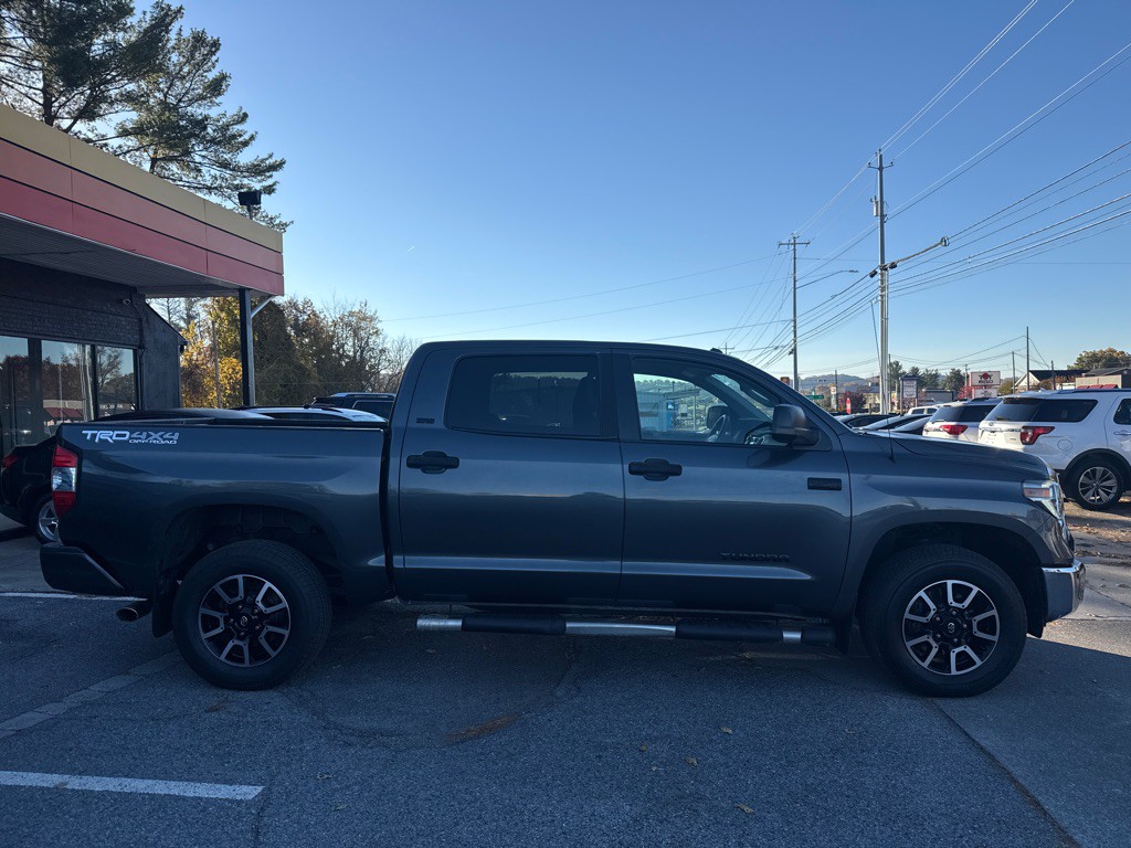 2018 Toyota Tundra Image 2