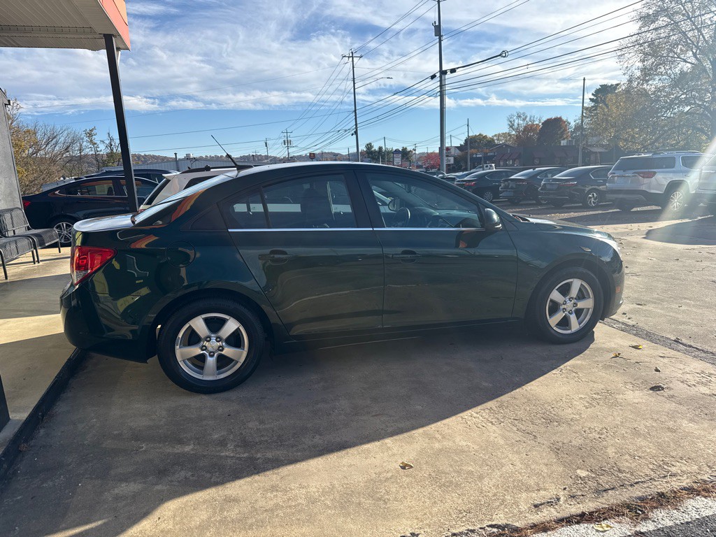 2014 Chevrolet Cruze Image 1