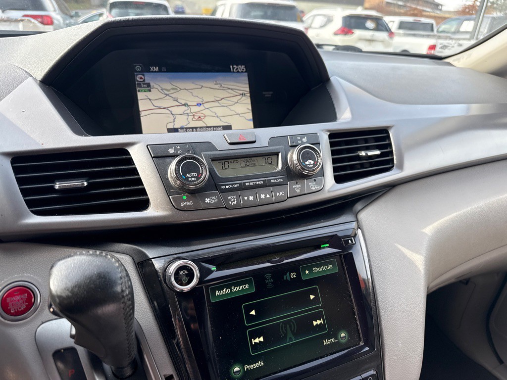 2016 Honda Odyssey Image 9