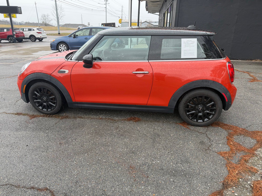 2019 MINI Cooper Image 3