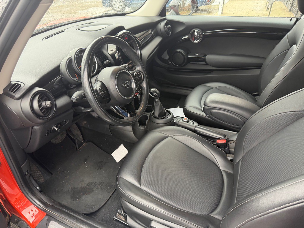 2019 MINI Cooper Image 6