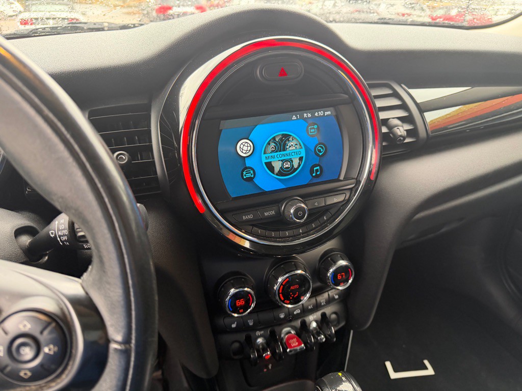 2019 MINI Cooper Image 8