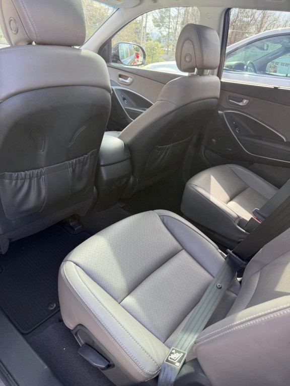 2015 Hyundai Santa Fe Image 8