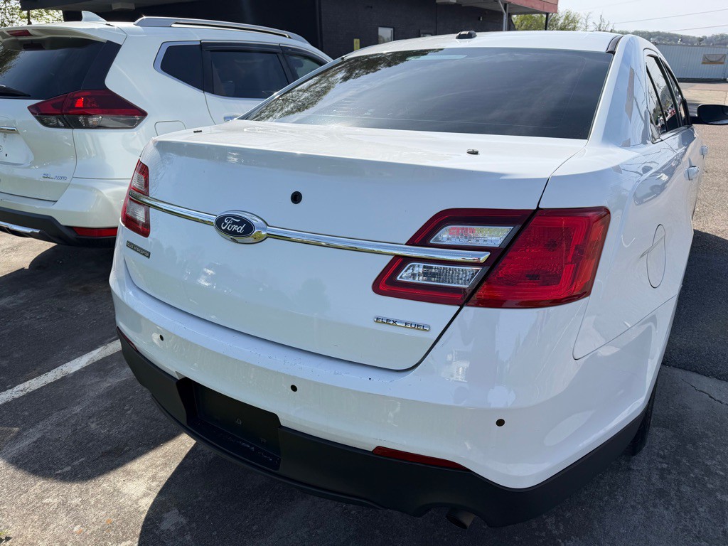 2018 Ford Taurus Image 3