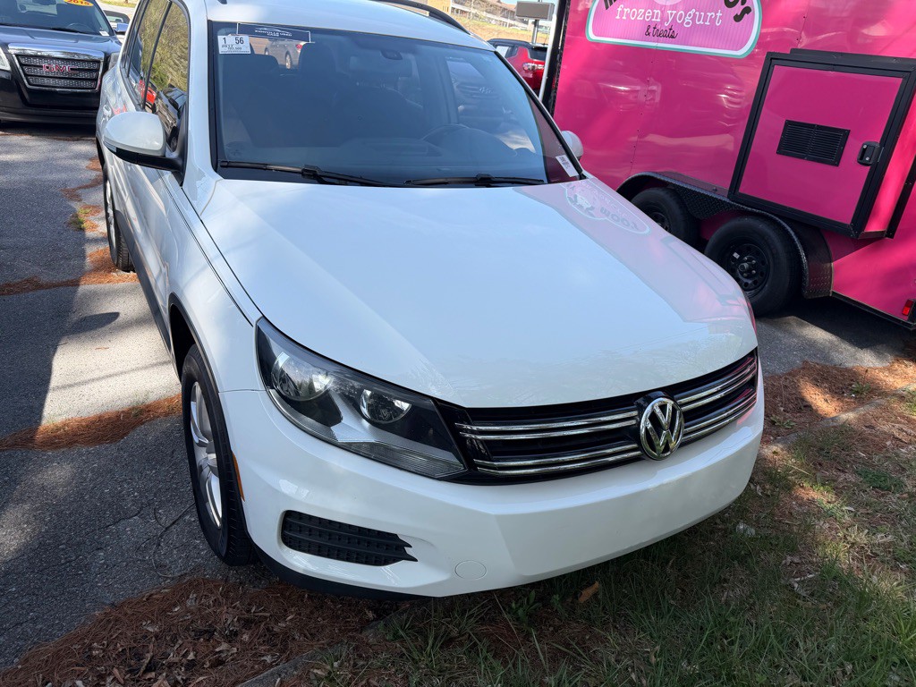 2017 Volkswagen Tiguan Image 1