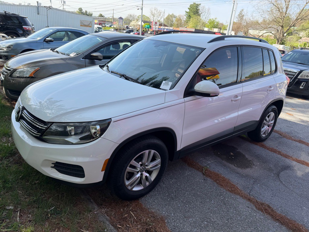2017 Volkswagen Tiguan Image 2