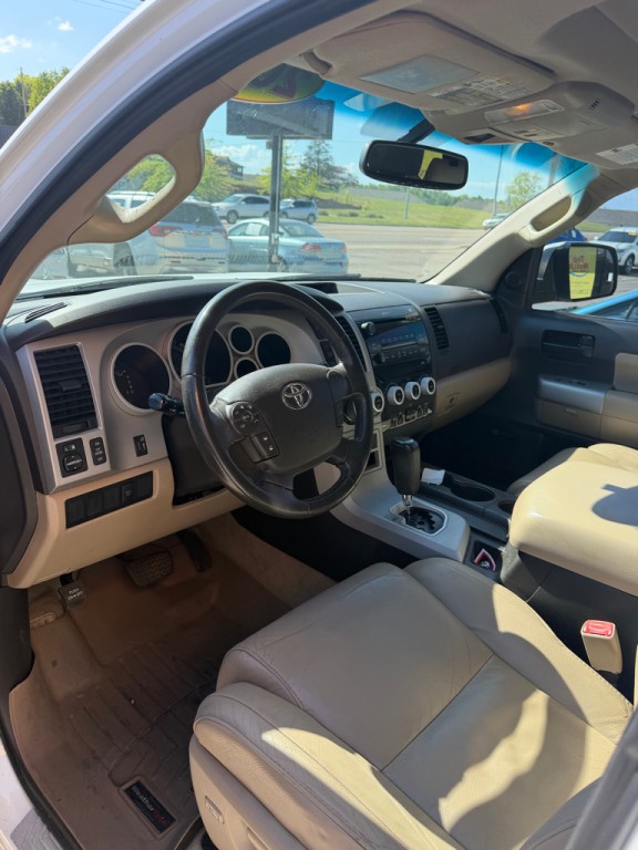 2008 Toyota Sequoia Image 6