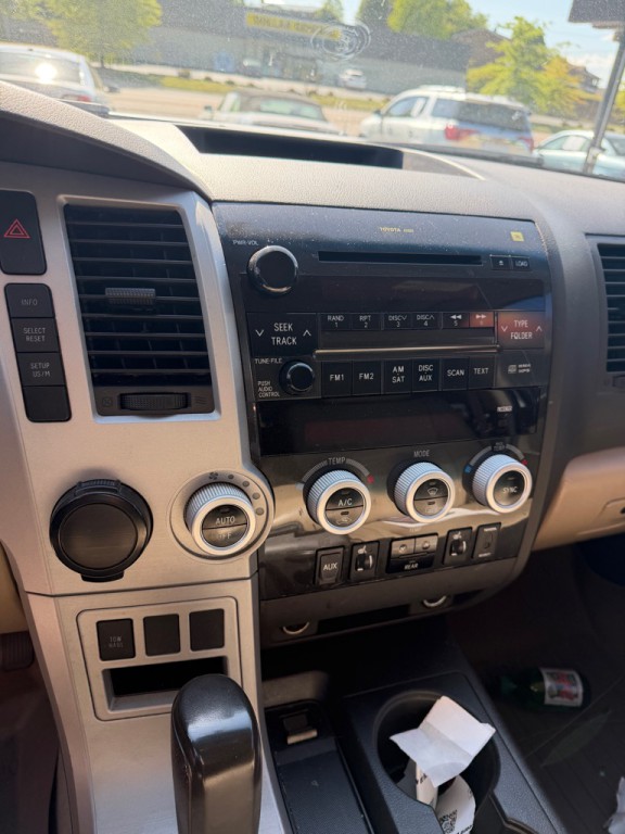 2008 Toyota Sequoia Image 7