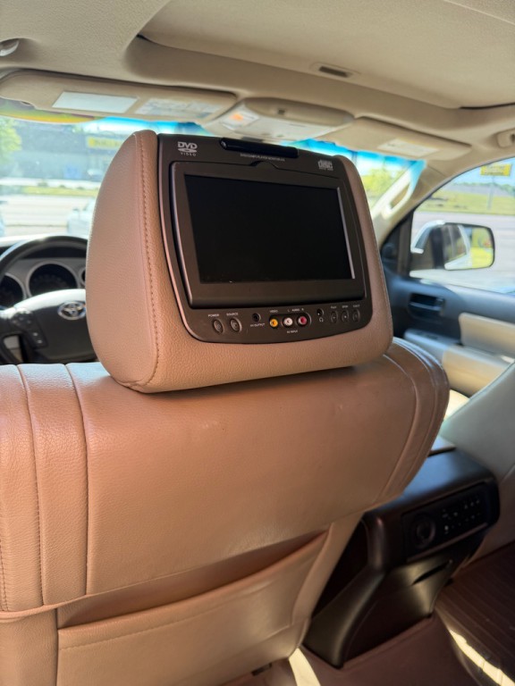 2008 Toyota Sequoia Image 8