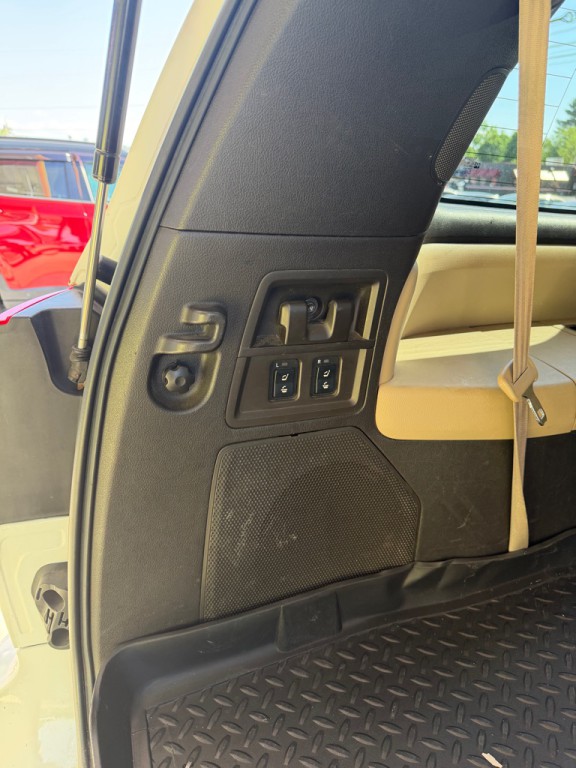 2008 Toyota Sequoia Image 12