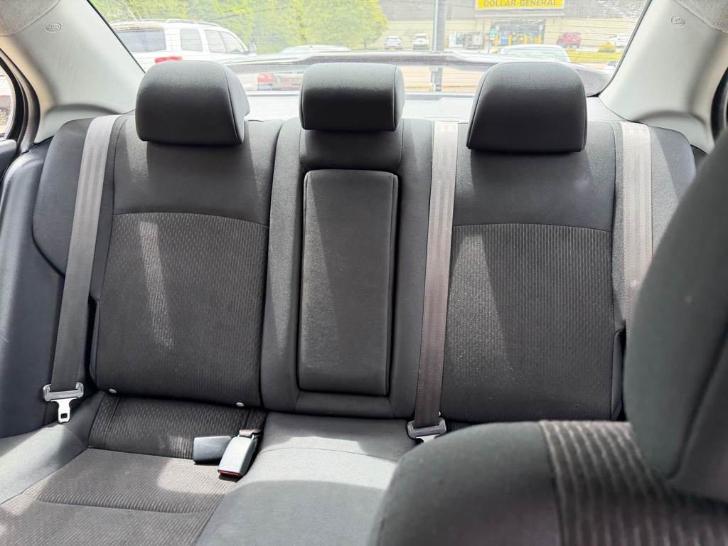 2017 Mitsubishi Lancer Image 8