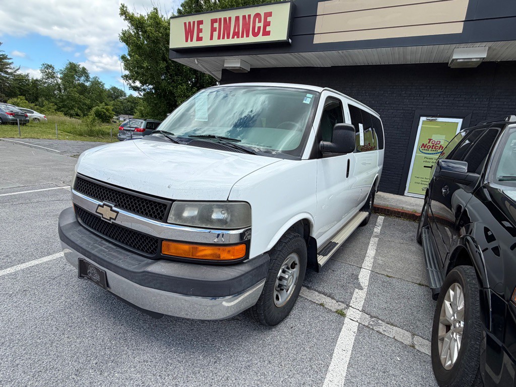 2014 Chevrolet Express Image 2