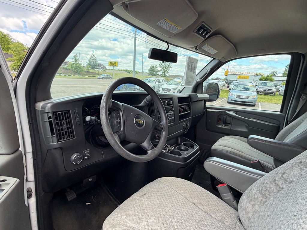 2014 Chevrolet Express Image 6
