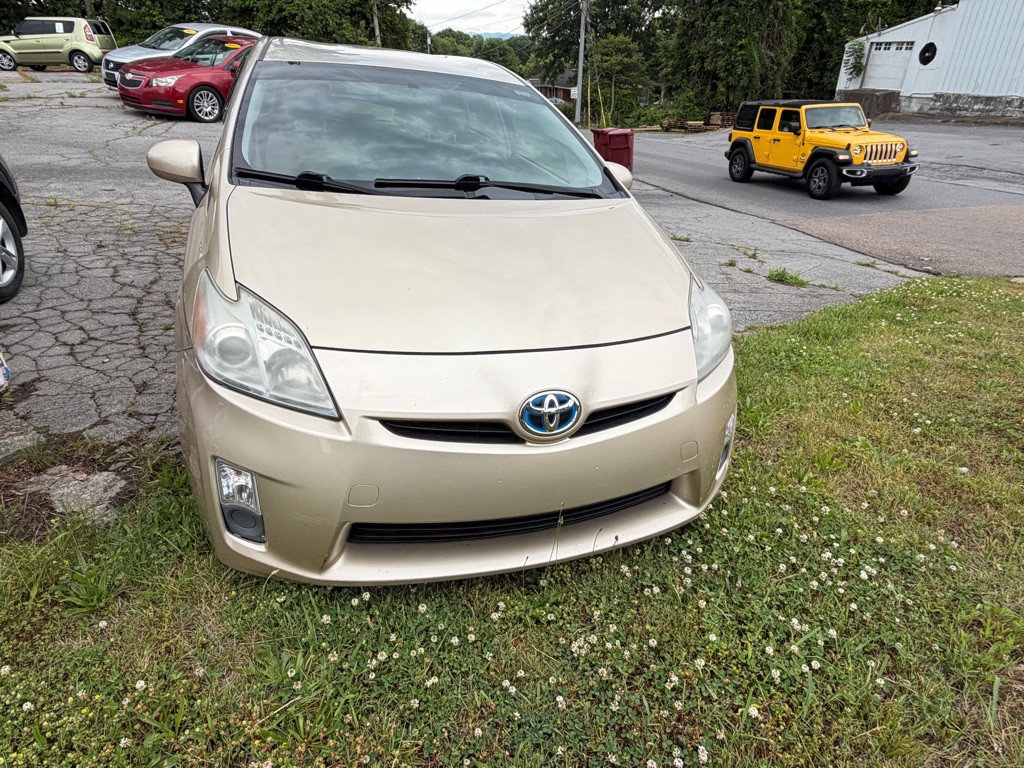 2010 Toyota Prius Image 2