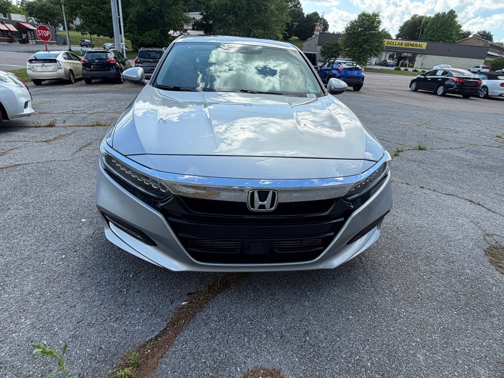 2018 Honda Accord Image 2