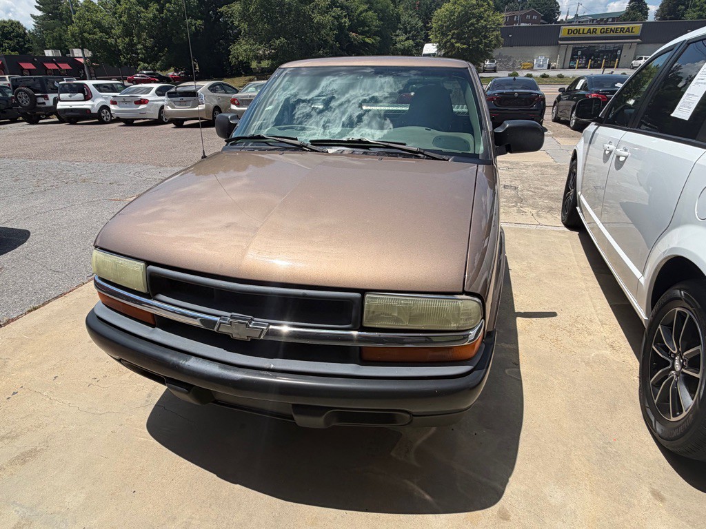2003 Chevrolet S10 Image 5