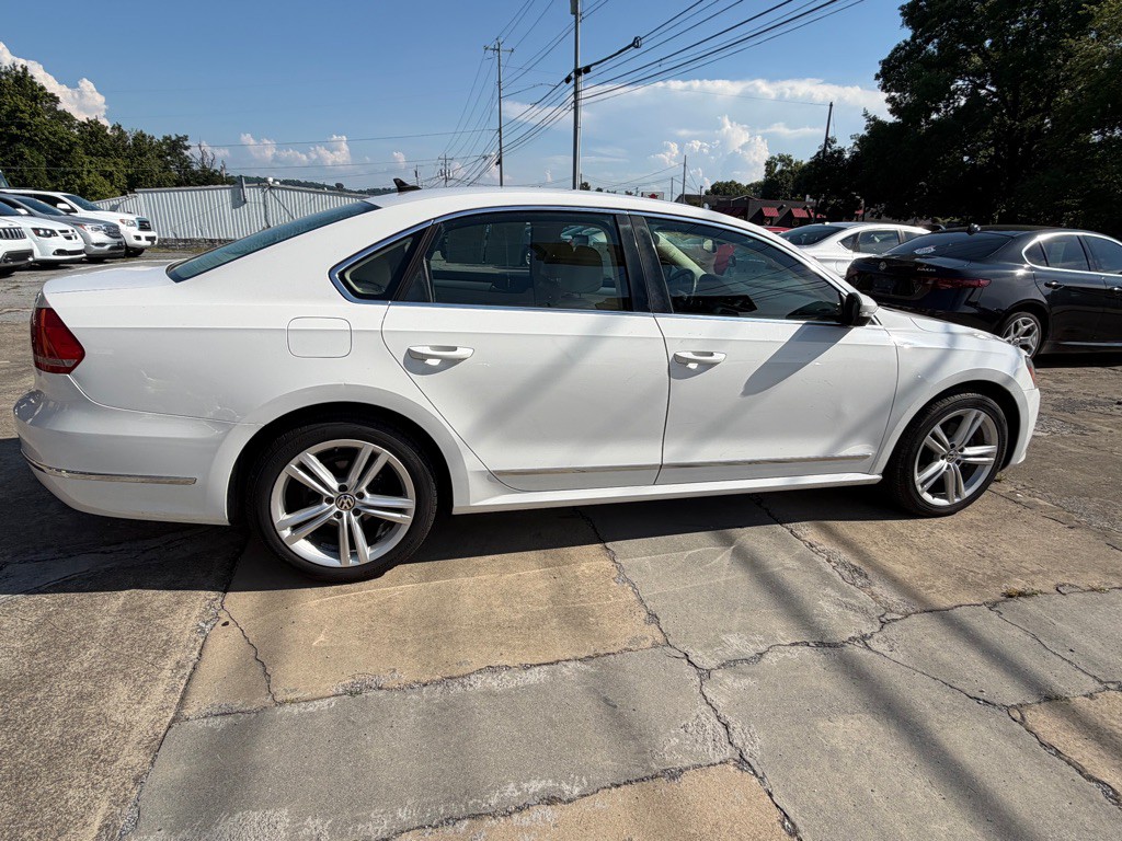 2013 Volkswagen Passat Image 6