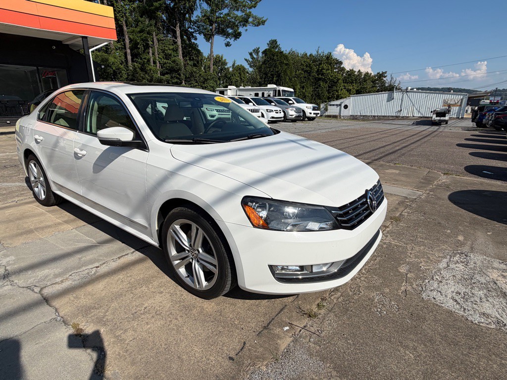 2013 Volkswagen Passat Image 7