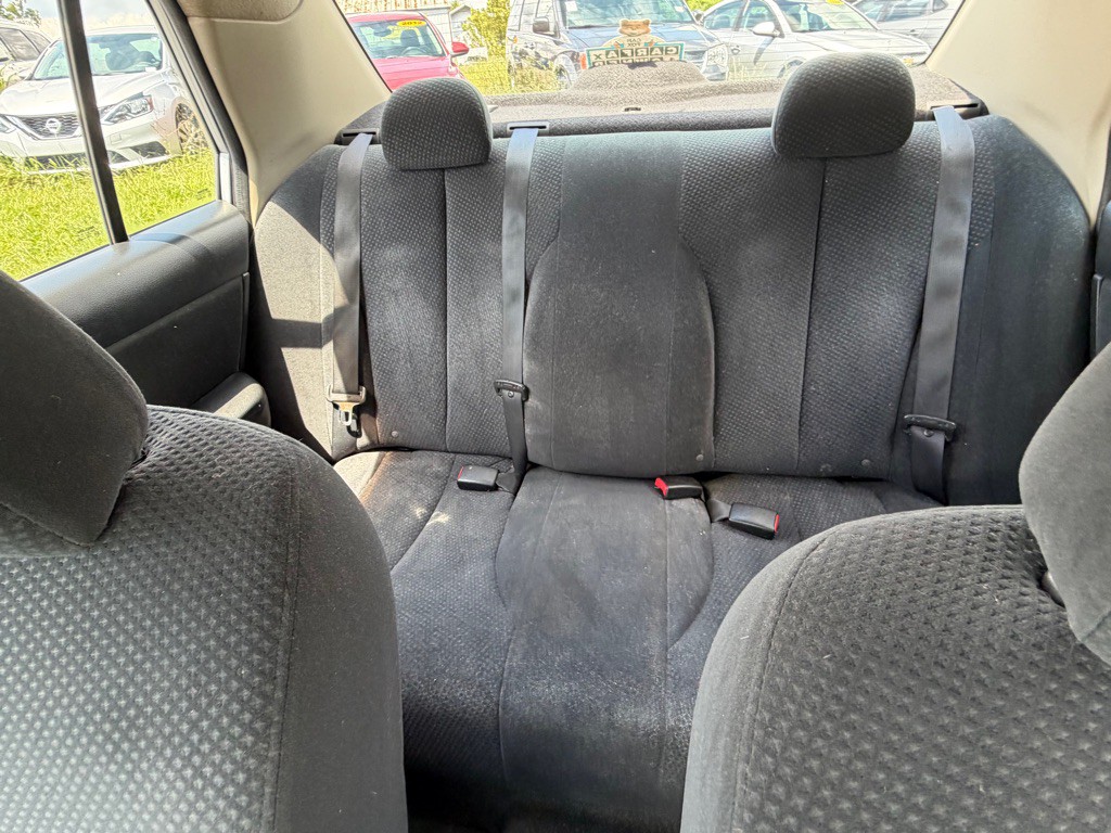2011 Nissan Versa Image 9