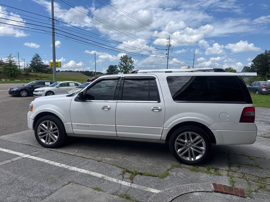 2016 Ford Expedition Image 1