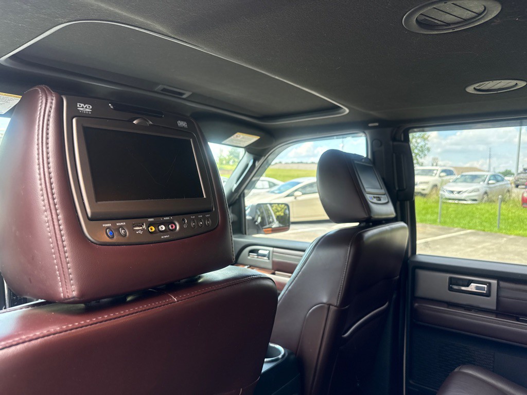 2016 Ford Expedition Image 8