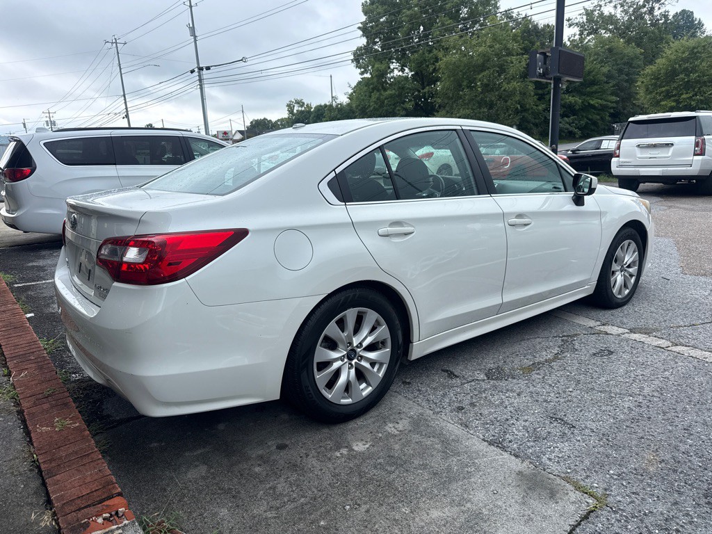 2015 Subaru Legacy Image 2