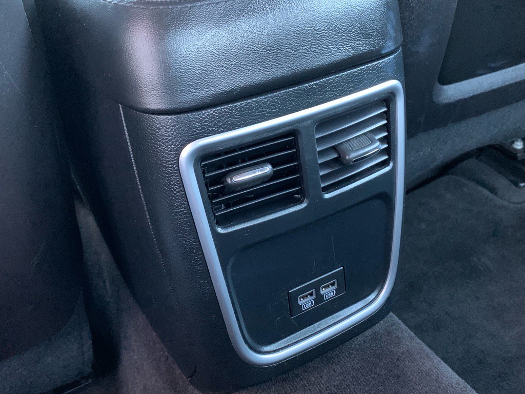 2017 Chrysler 300 Image 14