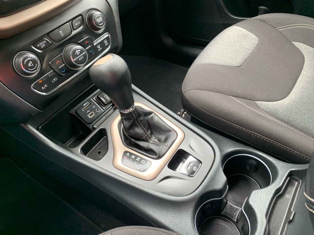 2014 Jeep Cherokee Image 19