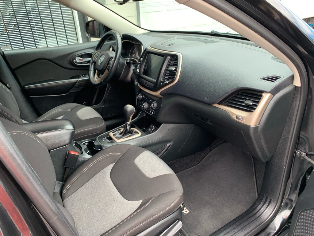 2014 Jeep Cherokee Image 29