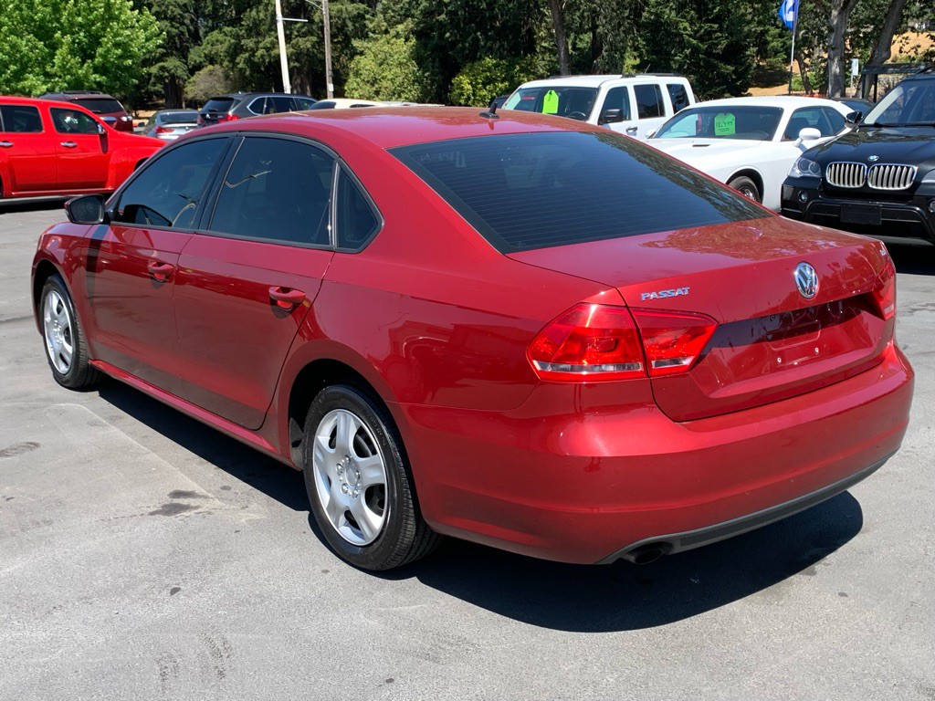 2015 Volkswagen Passat Image 4