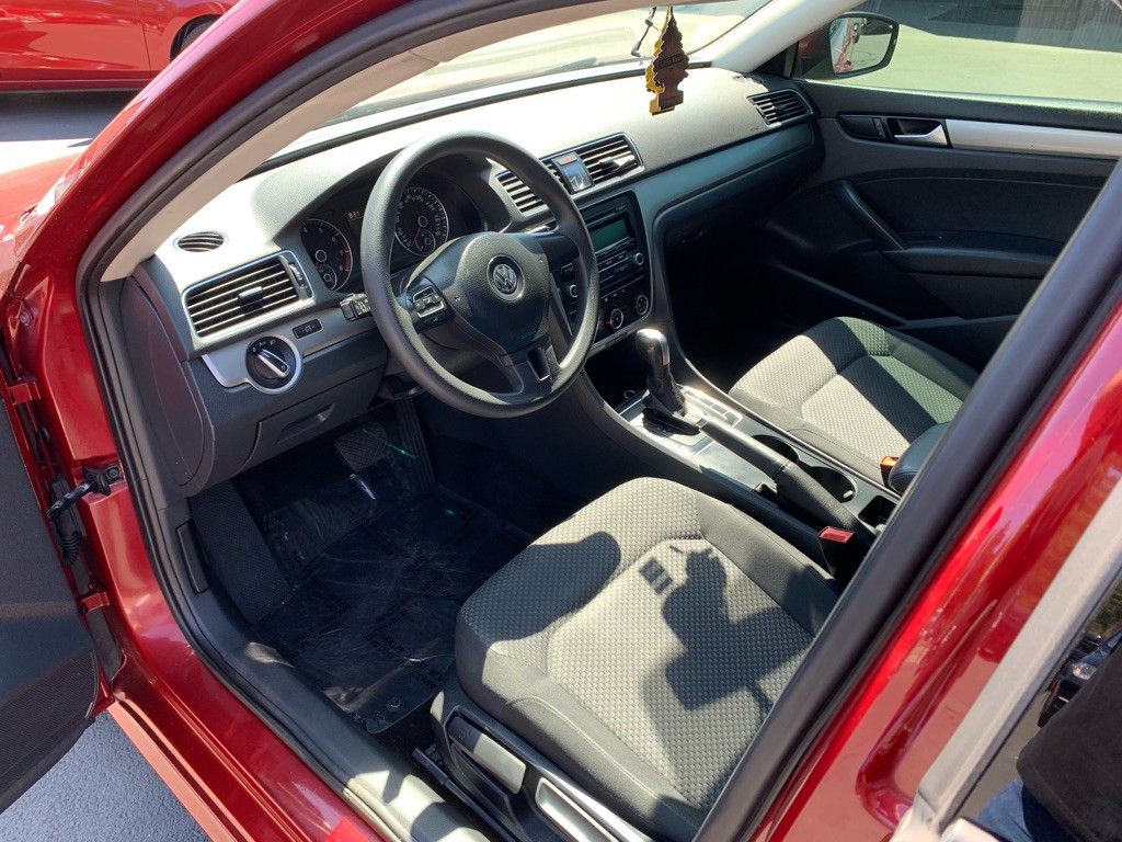 2015 Volkswagen Passat Image 11