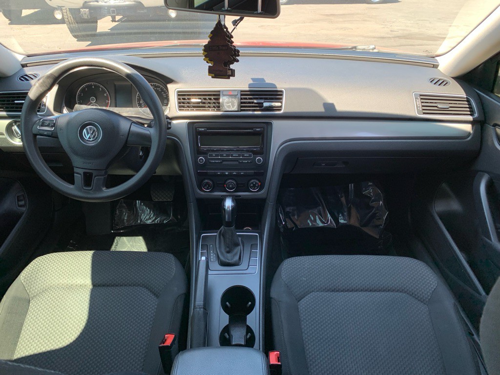 2015 Volkswagen Passat Image 15