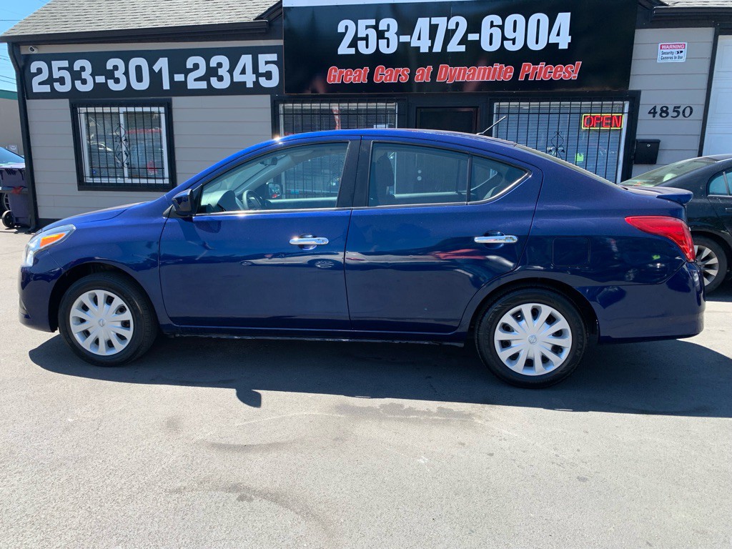 2018 Nissan Versa Image 3
