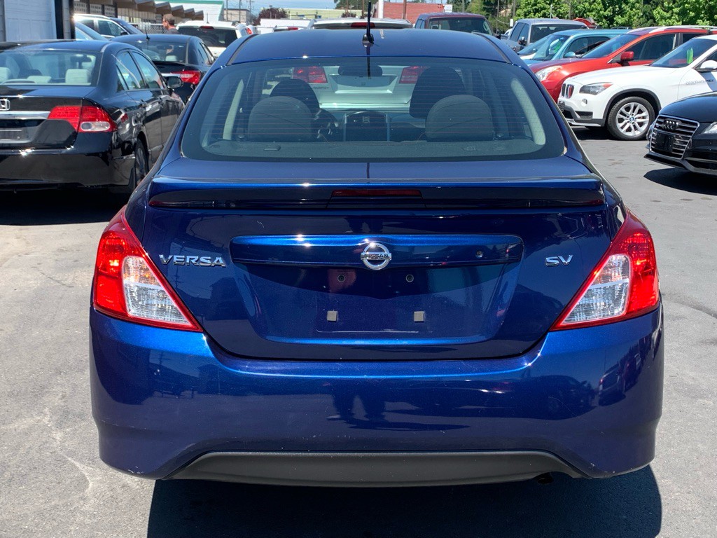 2018 Nissan Versa Image 5