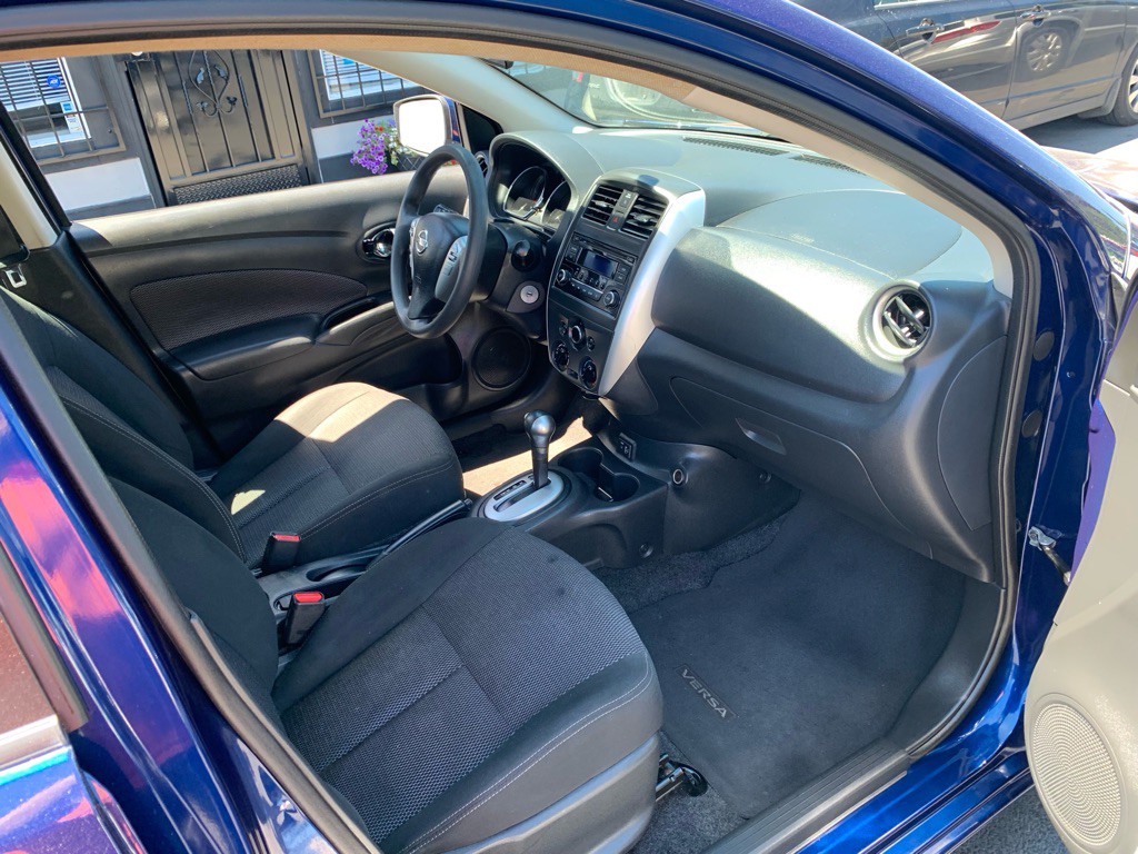 2018 Nissan Versa Image 20