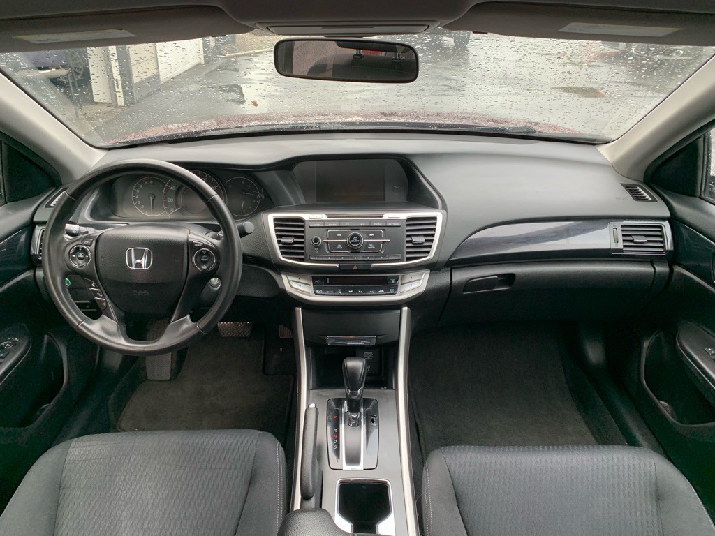 2015 Honda Accord Image 17
