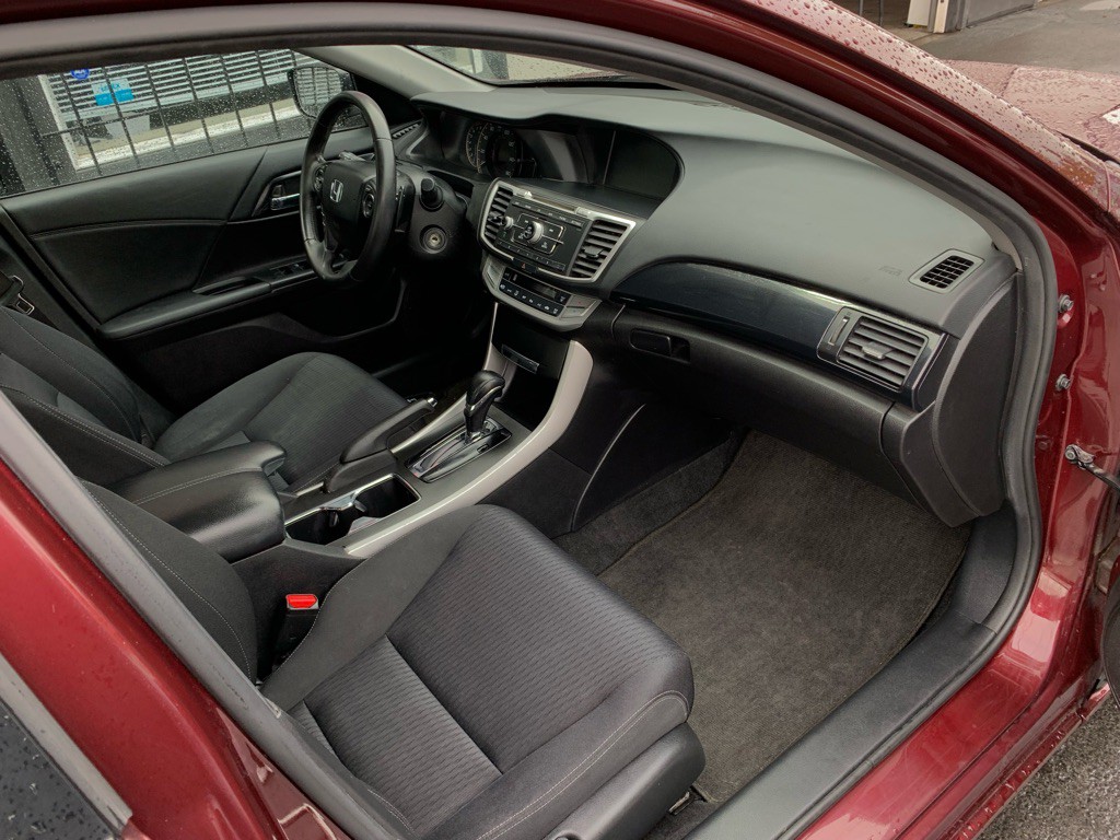 2015 Honda Accord Image 27
