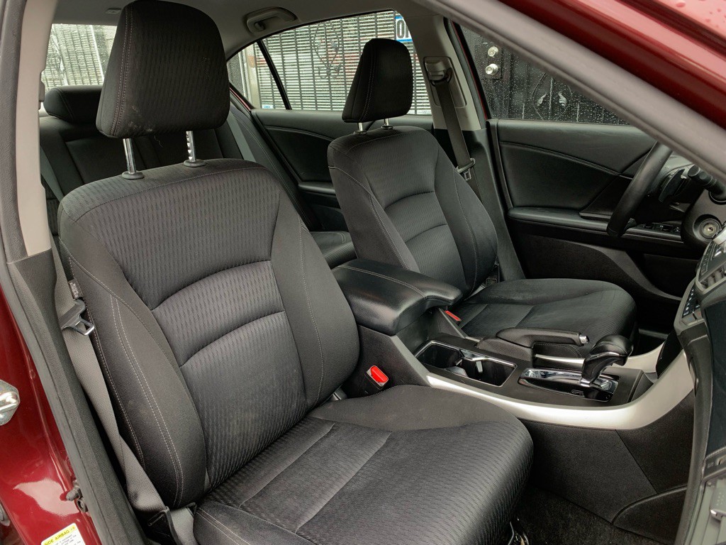 2015 Honda Accord Image 28