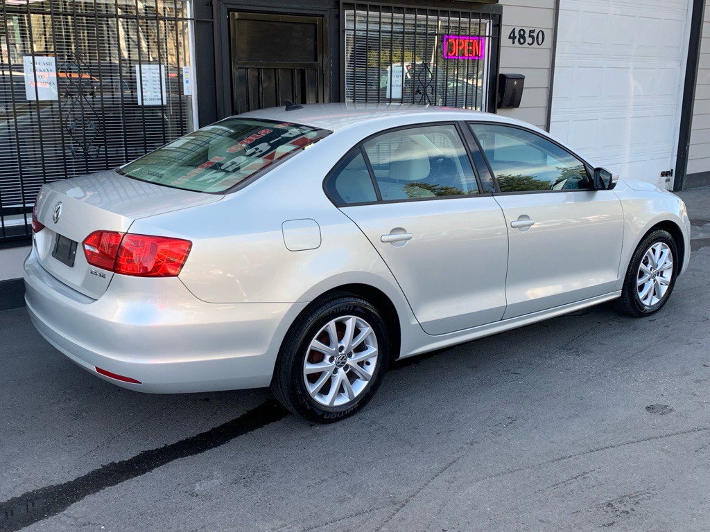 2011 Volkswagen Jetta Image 7