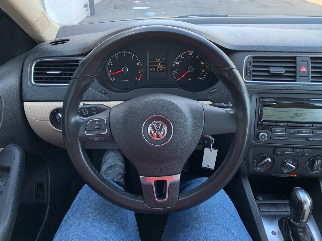 2011 Volkswagen Jetta Image 20