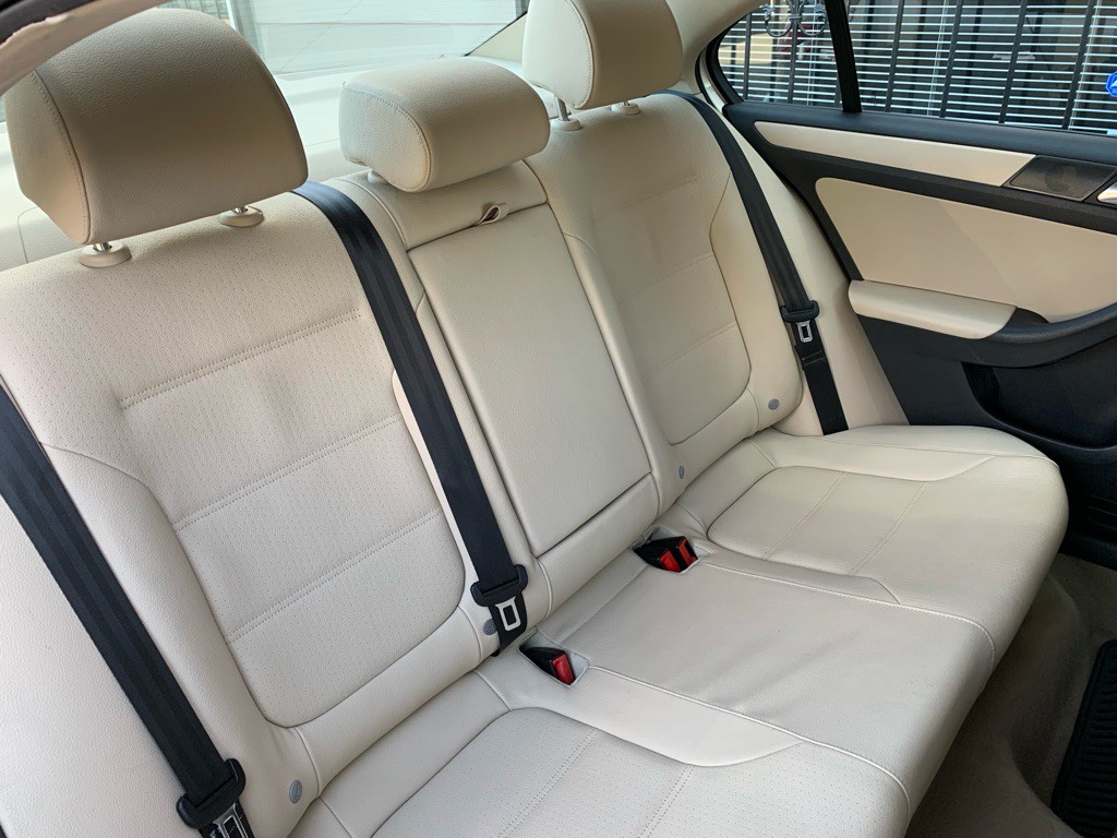 2011 Volkswagen Jetta Image 22