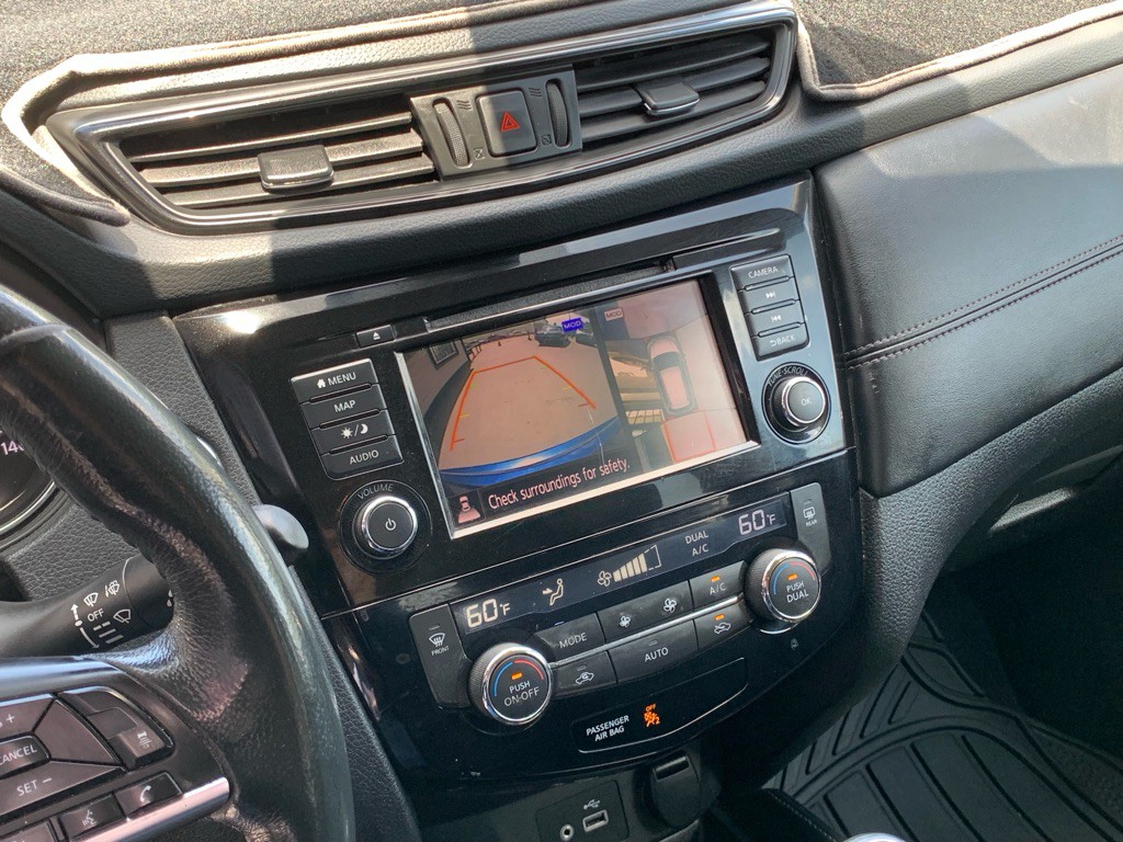 2018 Nissan Rogue Image 23
