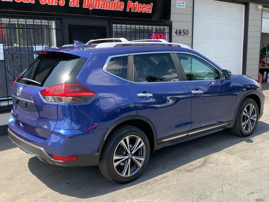 2018 Nissan Rogue Image 8